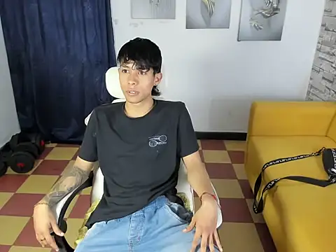 orrduz06 online show from April 11, 2026, 1:21 am