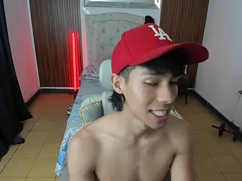 orrduz06 online show from April 16, 2026, 1:50 am