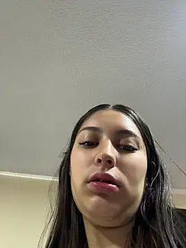 Snapshot of Lucyfer-fire chatting on April 24, 2026, 11:45 am Lucyfer-fire online show from April 24, 2026, 11:45 am