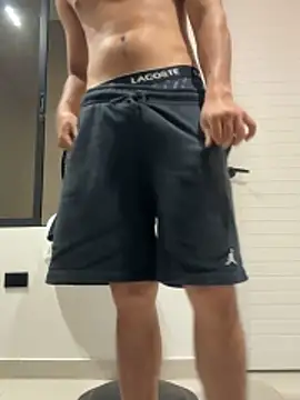 mrlonzdf online show from April 19, 2026, 9:50 pm