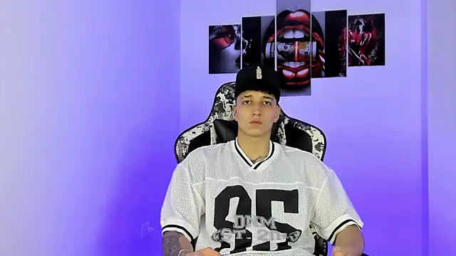 Snapshot of eithan_boy_ chatting on July 3, 2026, 3:02 am eithan boy online show from July 3, 2026, 3:02 am
