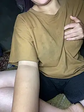 MisuSmile online show from April 14, 2026, 11:44 pm