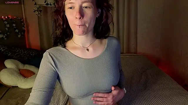 Ricki Bloom online show from May 11, 2026, 2:45 pm