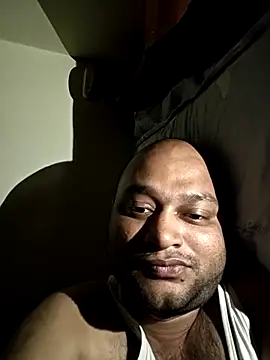 Snapshot of thenudemale chatting on May 5, 2026, 8:39 pm thenudemale online show from May 5, 2026, 8:39 pm