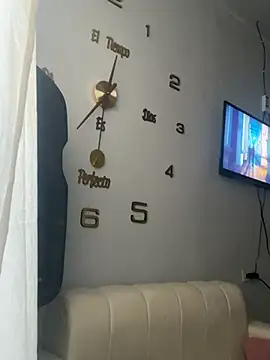 exotica222 online show from April 10, 2026, 5:28 pm