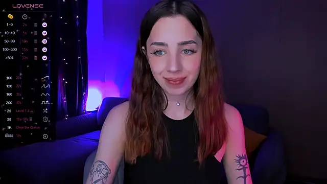 Snapshot of CharliGrace_ chatting on April 23, 2026, 12:29 pm CharliGrace online show from April 23, 2026, 12:29 pm