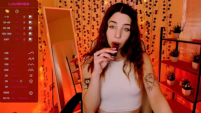 Snapshot of CharliGrace_ chatting on May 5, 2026, 8:22 am CharliGrace online show from May 5, 2026, 8:22 am