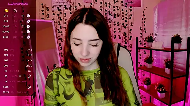 Snapshot of CharliGrace_ chatting on May 8, 2026, 6:52 am CharliGrace online show from May 8, 2026, 6:52 am