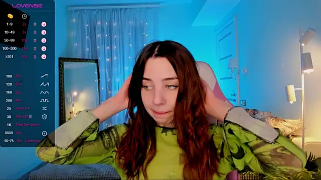 Snapshot of CharliGrace_ chatting on May 15, 2026, 8:10 am CharliGrace online show from May 15, 2026, 8:10 am