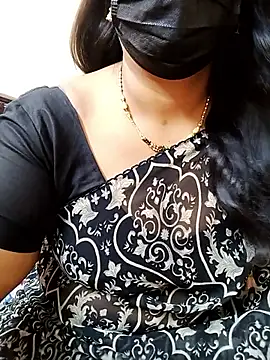 Snapshot of Stephaniee27 chatting on June 13, 2026, 10:24 am Stephaniee27 online show from June 13, 2026, 10:24 am