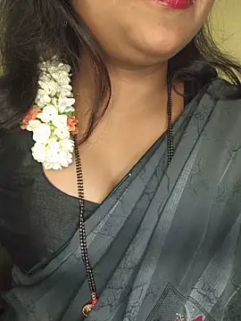 Snapshot of ur_love_kannada1 chatting on June 11, 2026, 5:33 pm ur love kannada1 online show from June 11, 2026, 5:33 pm