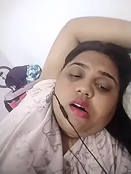 hotsilk21 online show from April 25, 2026, 5:32 pm