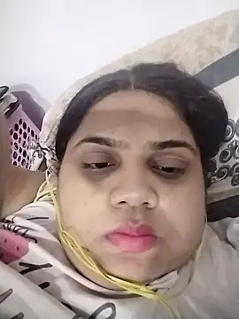 hotsilk21 online show from April 26, 2026, 6:38 pm