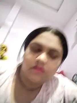 hotsilk21 online show from April 28, 2026, 5:40 pm