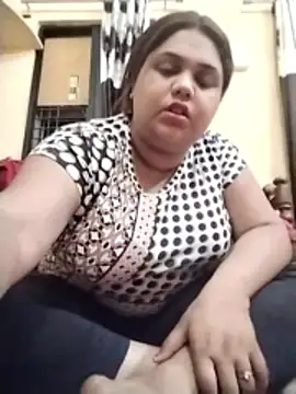 hotsilk21 online show from May 19, 2026, 5:08 pm