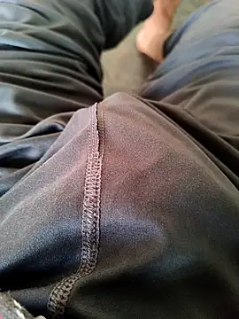 rahul2222 online show from April 11, 2026, 9:46 am