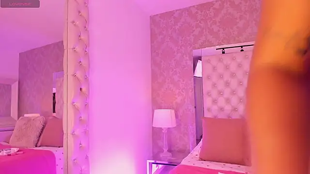 Snapshot of NatashaMilley chatting on April 16, 2026, 4:13 am NatashaMilley online show from April 16, 2026, 4:13 am