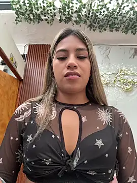 Kimmiebellarie online show from June 3, 2026, 2:33 pm