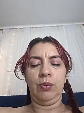 Snapshot of Sofia_Mature_ chatting on June 6, 2026, 12:10 pm Sofia Mature online show from June 6, 2026, 12:10 pm