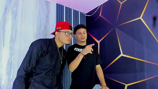 Snapshot of The_King_Swit chatting on April 14, 2026, 9:21 pm The King Swit online show from April 14, 2026, 9:21 pm