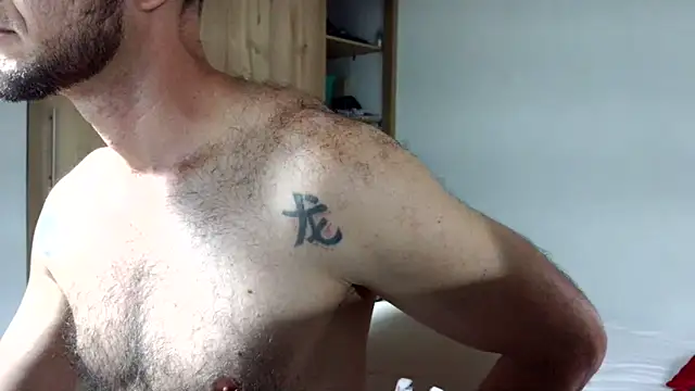 Snapshot of andrew_1520 chatting on December 16, 2025, 9:20 pm andrew 1520 online show from December 16, 2025, 9:20 pm