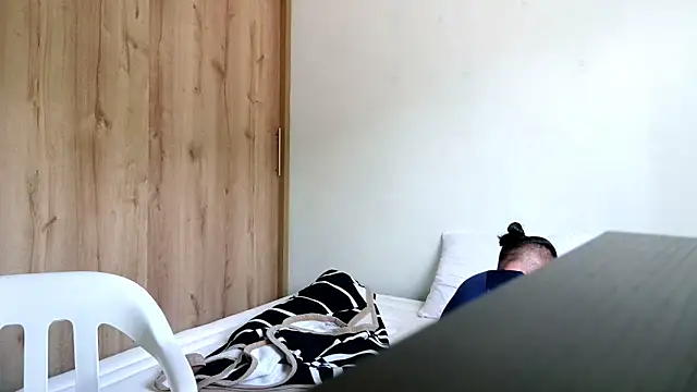 Snapshot of andrew_1520 chatting on January 14, 2026, 7:08 pm andrew 1520 online show from January 14, 2026, 7:08 pm