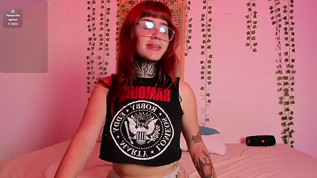 JaxJinx online show from April 24, 2026, 2:14 am