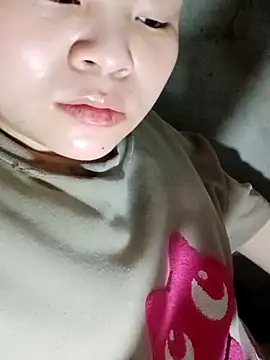 Snapshot of Anne-Rose chatting on April 13, 2026, 1:11 am Anne-Rose online show from April 13, 2026, 1:11 am