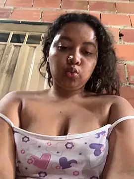 Snapshot of Ninibella chatting on April 18, 2026, 6:12 pm Ninibella online show from April 18, 2026, 6:12 pm