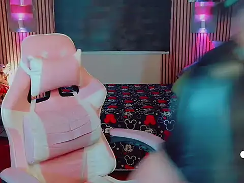 Ayakusai online show from April 18, 2026, 1:20 am