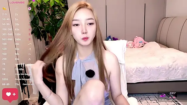 MMMxiXi6 online show from June 11, 2026, 2:04 pm