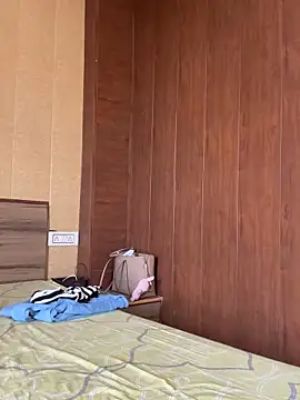 X aurora67 online show from April 13, 2026, 9:59 am