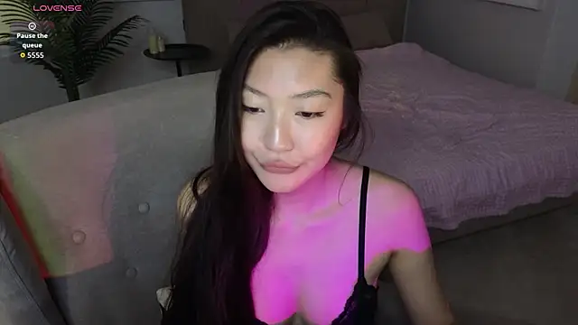 Snapshot of Asel_e chatting on April 13, 2026, 6:19 am Asel e online show from April 13, 2026, 6:19 am