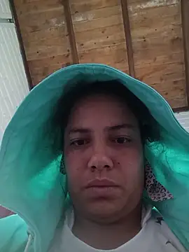 Snapshot of Pricila45 chatting on April 14, 2026, 7:42 pm Pricila45 online show from April 14, 2026, 7:42 pm