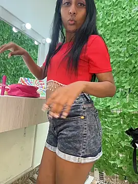 MELIZ QUEEN online show from May 12, 2026, 11:51 am