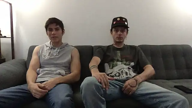 Snapshot of Chrixtopherobin chatting on April 28, 2026, 8:47 pm Chrixtopherobin online show from April 28, 2026, 8:47 pm