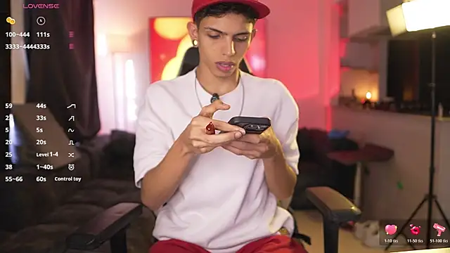 andrew magicc online show from April 11, 2026, 10:25 pm