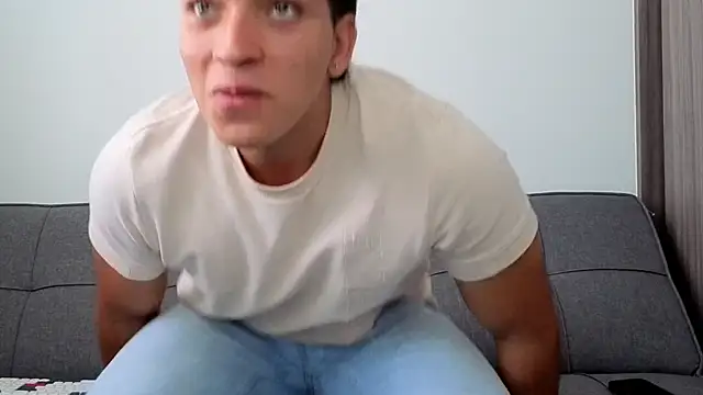 Snapshot of James_silva1 chatting on April 20, 2026, 4:21 pm James silva1 online show from April 20, 2026, 4:21 pm