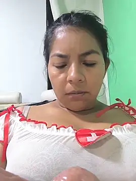 Tamaraxxx hot online show from June 18, 2026, 4:57 am
