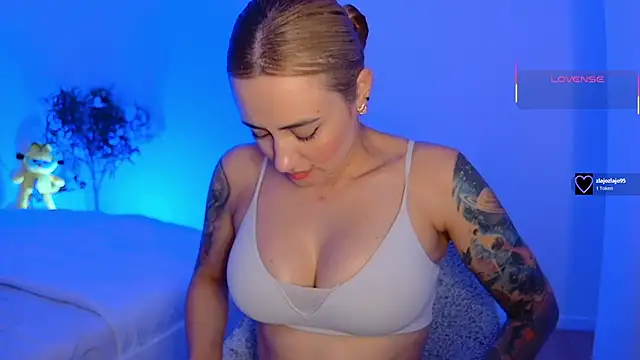 Snapshot of pennyyy_ chatting on June 20, 2026, 2:20 pm pennyyy online show from June 20, 2026, 2:20 pm
