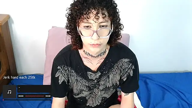 Snapshot of YourGothFemboy chatting on July 21, 2026, 9:28 pm YourGothFemboy online show from July 21, 2026, 9:28 pm