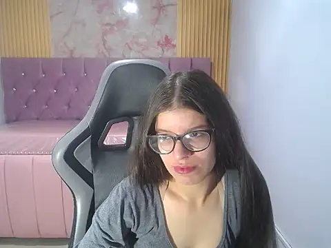 Snapshot of Kailee_ch chatting on April 17, 2026, 1:03 pm Kailee ch online show from April 17, 2026, 1:03 pm