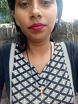 Snapshot of Miss_Divyaa chatting on May 5, 2026, 5:59 am Miss Divyaa online show from May 5, 2026, 5:59 am