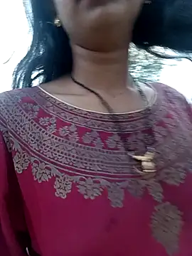 Snapshot of Miss_Divyaa chatting on May 5, 2026, 11:57 pm Miss Divyaa online show from May 5, 2026, 11:57 pm