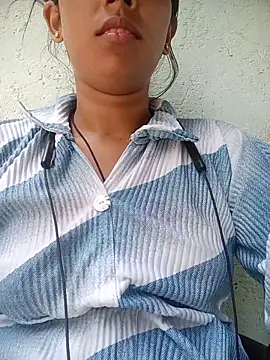Snapshot of Miss_Divyaa chatting on May 16, 2026, 6:43 am Miss Divyaa online show from May 16, 2026, 6:43 am