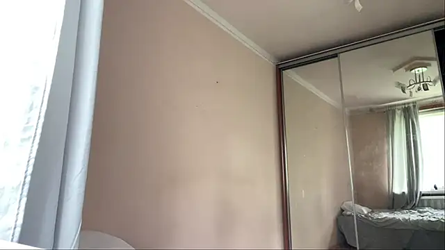 Snapshot of LaurenBlade chatting on May 29, 2026, 8:23 am LaurenBlade online show from May 29, 2026, 8:23 am