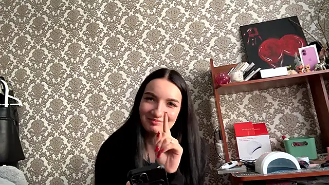 holoris online show from April 21, 2026, 2:34 pm