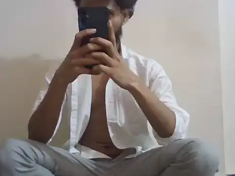 itsmemadhu2019 online show from April 18, 2026, 7:07 pm