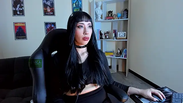 Ravenelle  online show from May 16, 2026, 11:14 pm