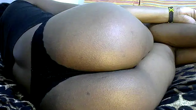 Hot-Juicy- online show from April 21, 2026, 1:42 am